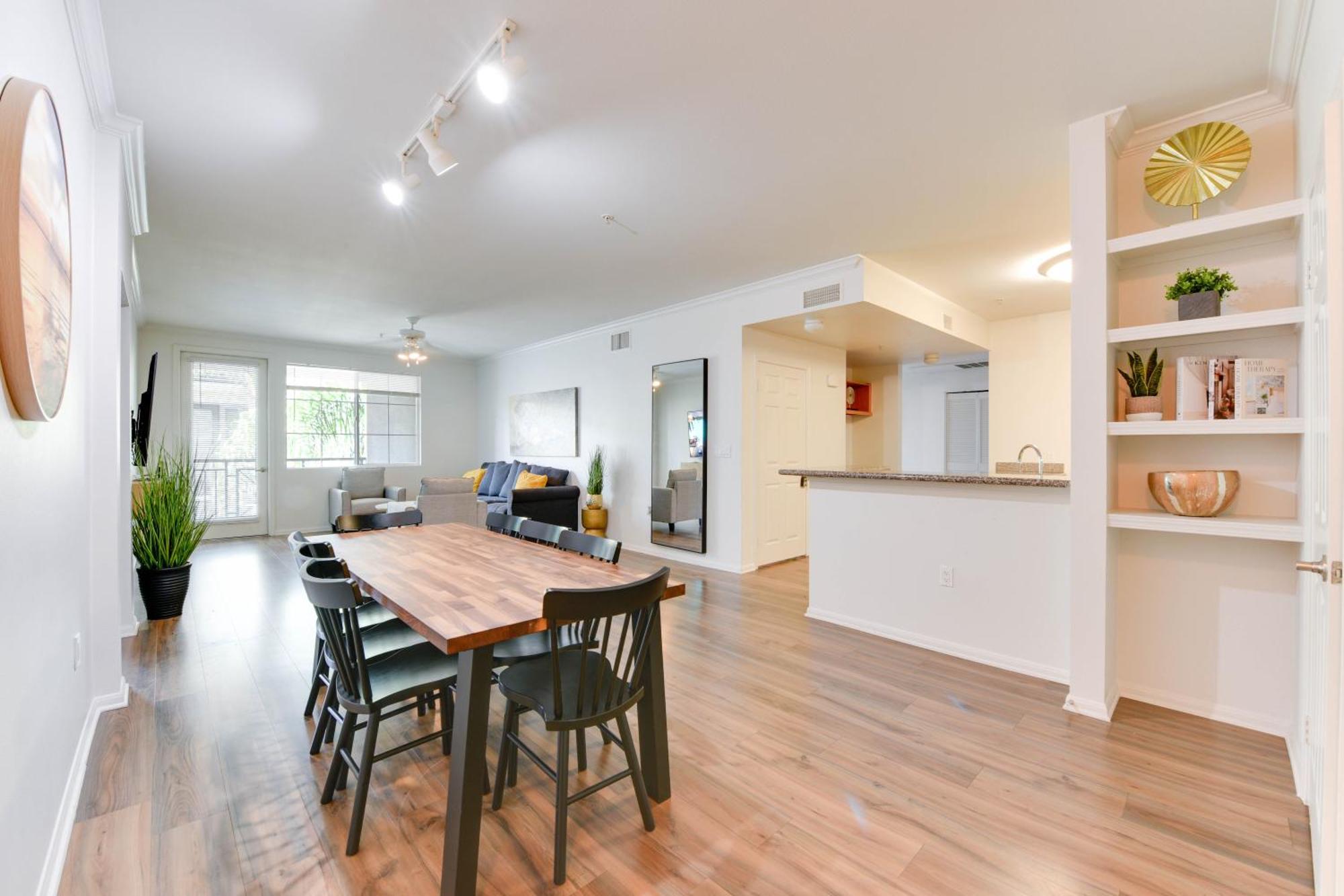 Apartamento Spacious, Comfortable, And