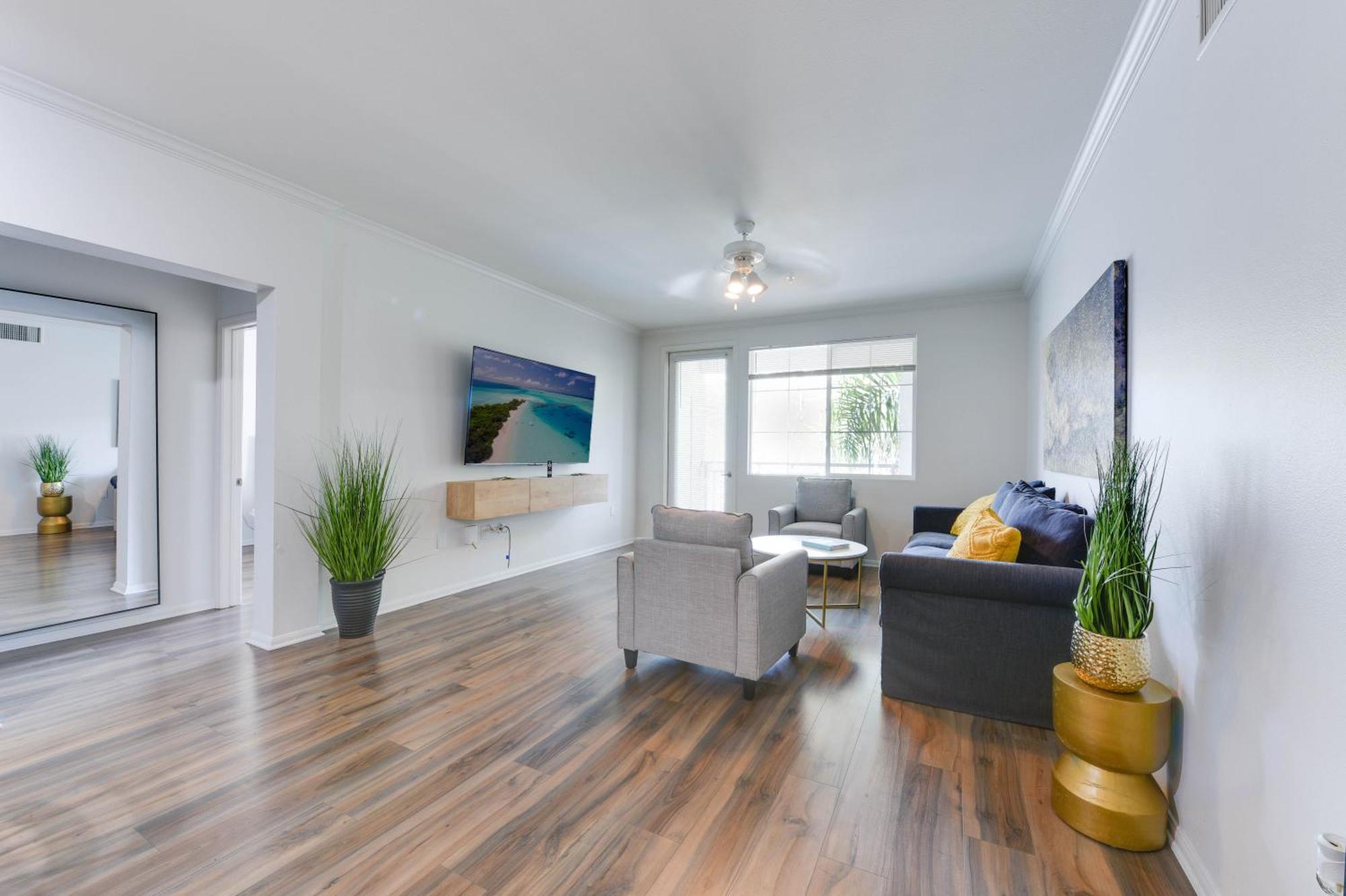 Apartamento Spacious, Comfortable, And