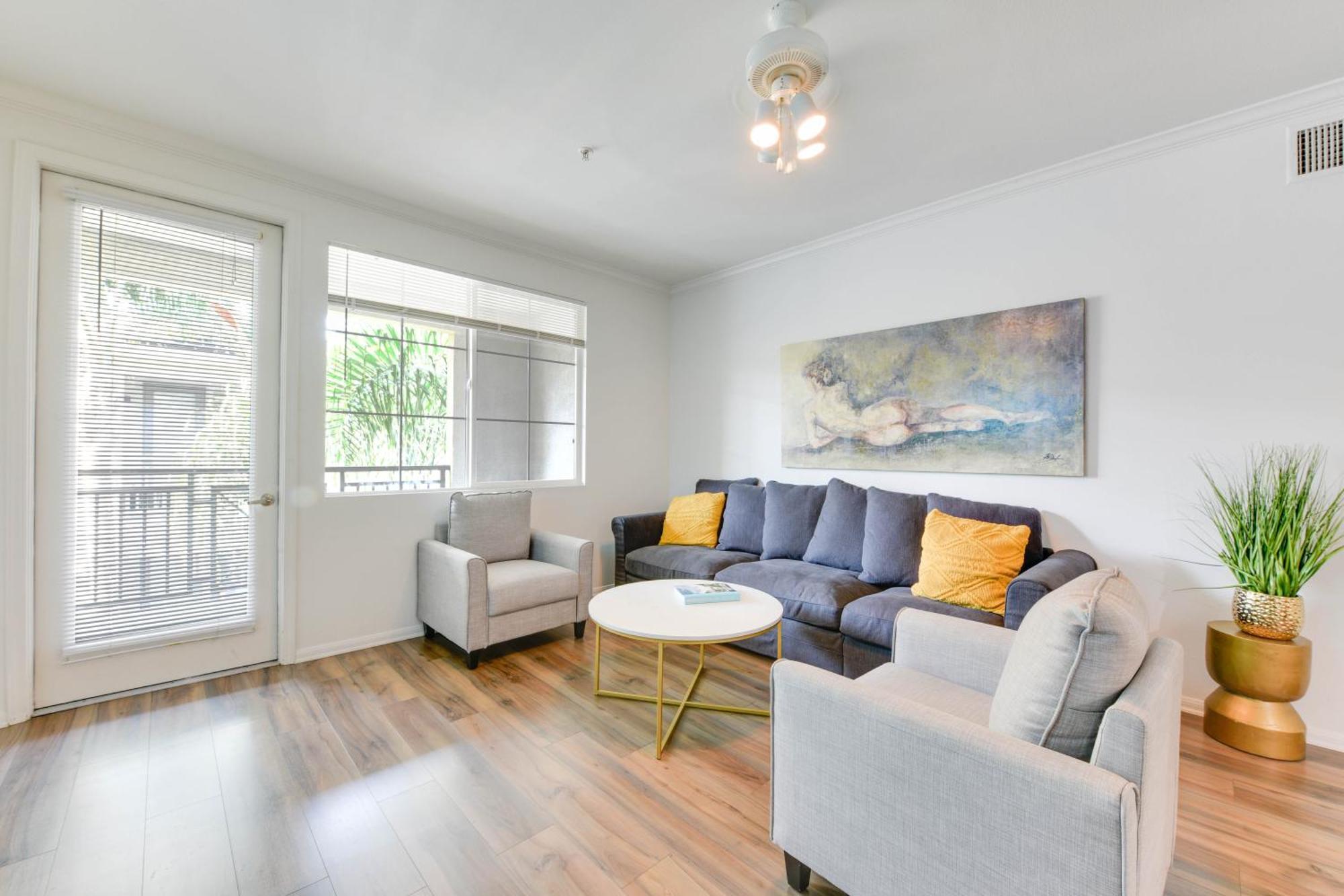 Apartamento Spacious, Comfortable, And